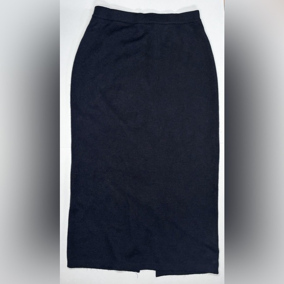 Vintage Black Straight Sweater Skirt Sz Medium Timeless Classic Corporate Goth - Picture 1 of 5
